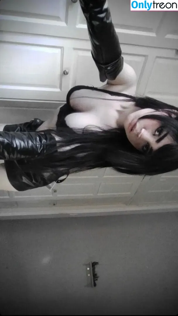 elinoiiddx голая photo #0059 (nereiddax)