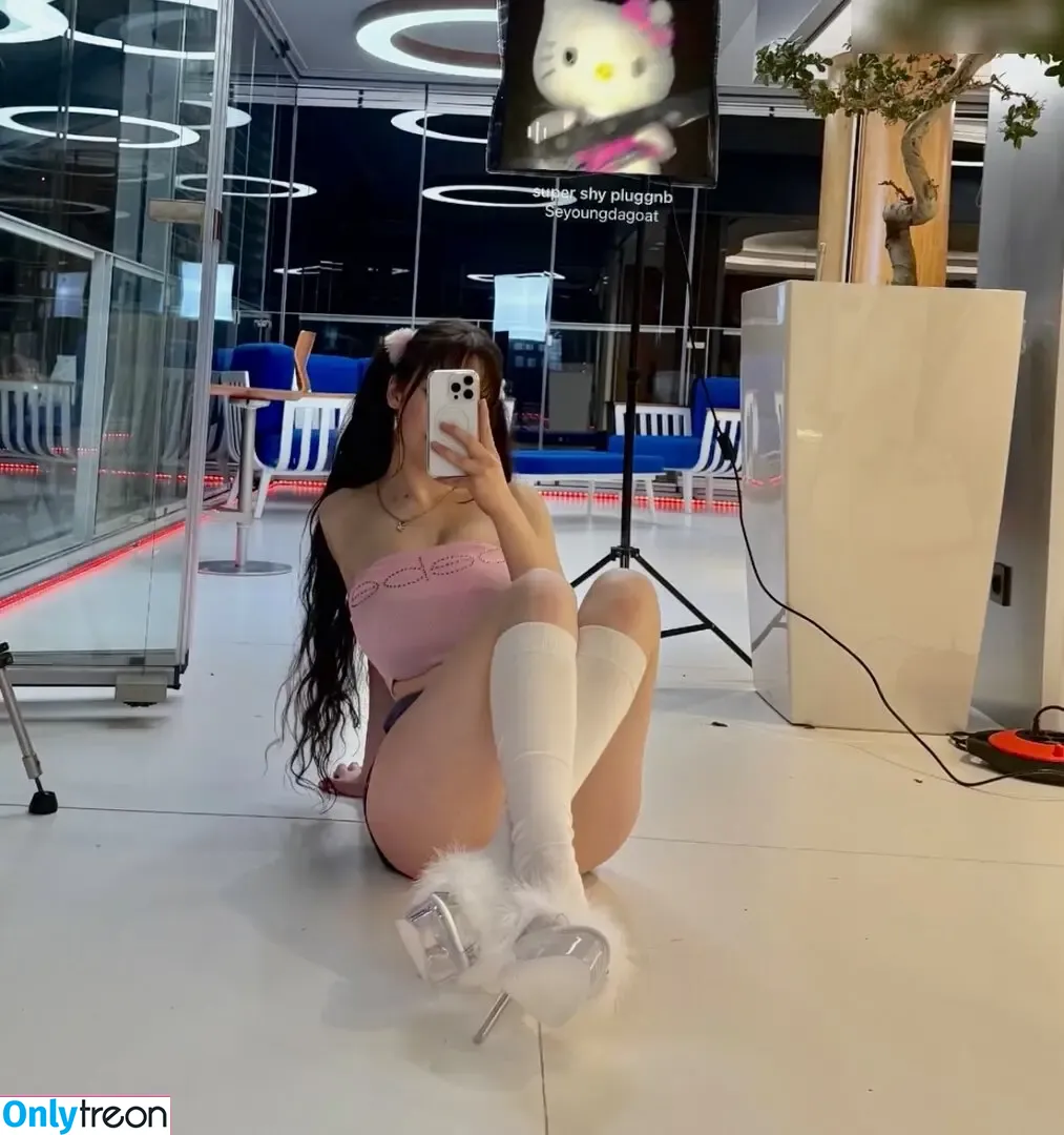 Elisa Aline nude photo #0105 (elisa_aline / elisa_alnn)
