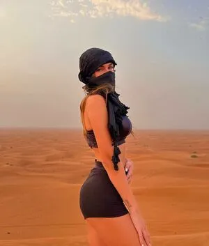 Elisa Esposito / eli.esposito / eli.espositoo / la_prof_eli nude photo #0050