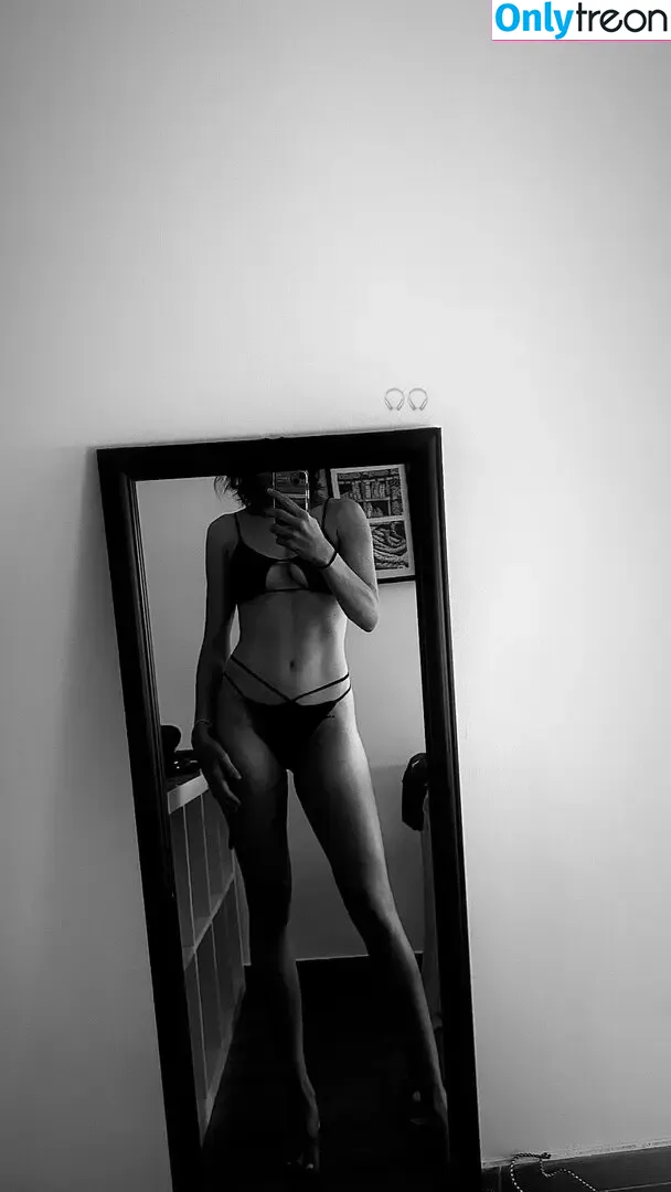 Elisa Mevius nude photo #0003 (Elisa Mevius)