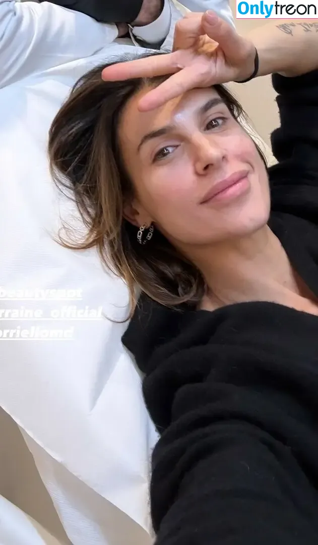Elisabetta Canalis nude photo #1304 (JustElisabetta / littlecrumb_)