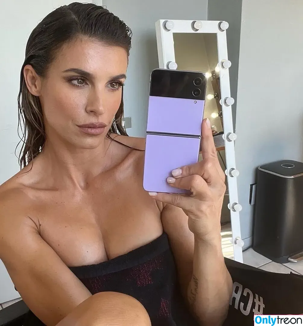 Elisabetta Canalis nude photo #1325 (JustElisabetta / littlecrumb_)