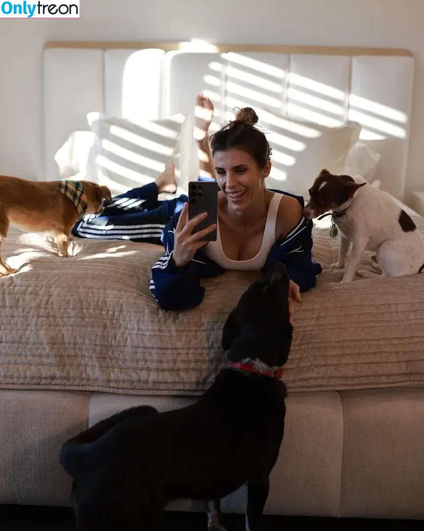 Elisabetta Canalis nude photo #1427 (JustElisabetta / littlecrumb_)