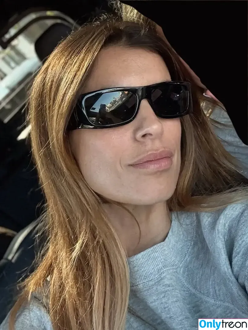 Elisabetta Canalis голая photo #1588 (JustElisabetta / littlecrumb_)