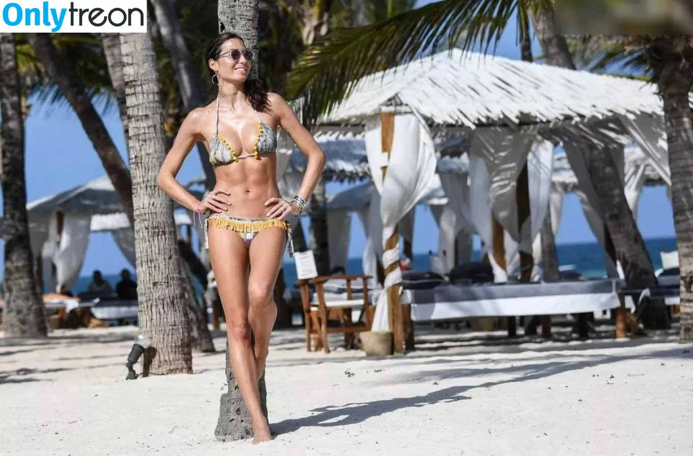 Elisabetta Gregoraci nude photo #0070 (elisabettagregoracireal)