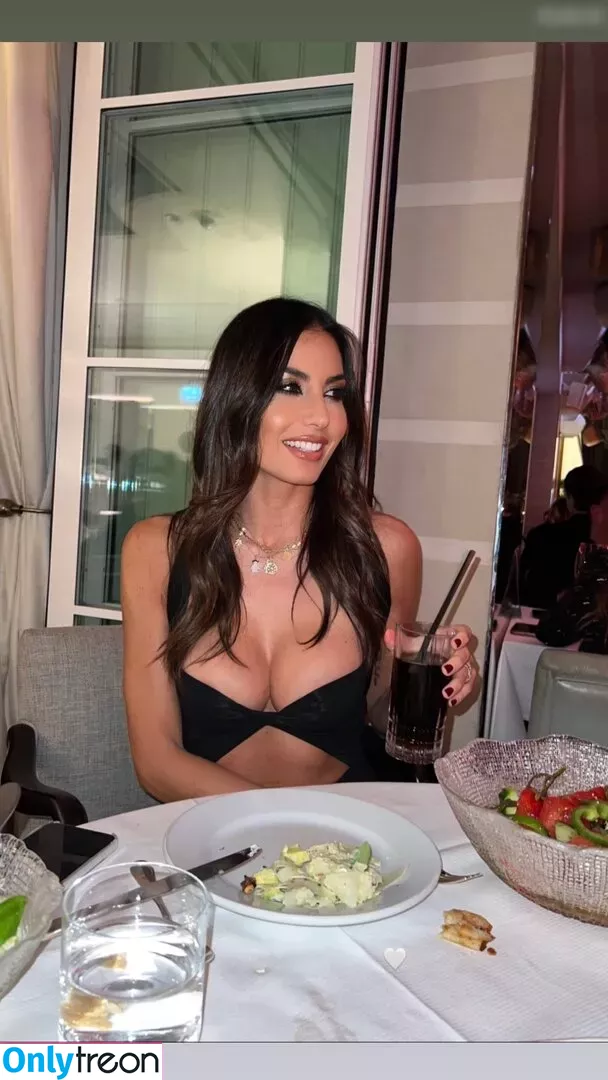Elisabetta Gregoraci nude photo #0110 (elisabettagregoracireal)