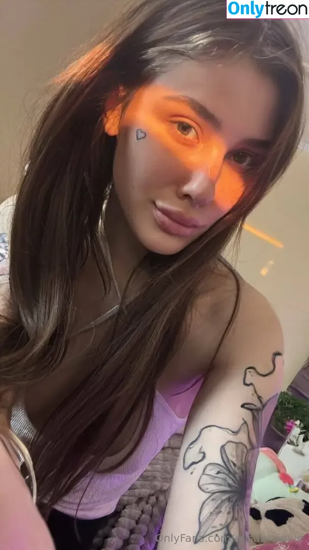 elisabrownie nude photo #0021 (elisablondie)
