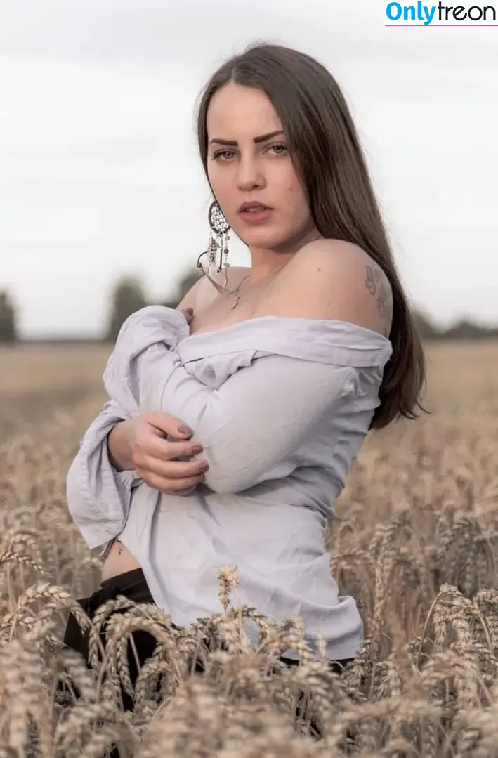 Elisaofficialx голая photo #0029 (tasasiatras)