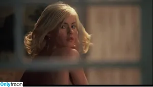 Elisha Cuthbert / Girl Next Door / elishaphaneuf nude photo #0355
