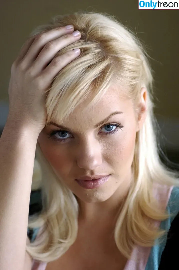 Elisha Cuthbert nude photo #0016 (Girl Next Door / elishaphaneuf)