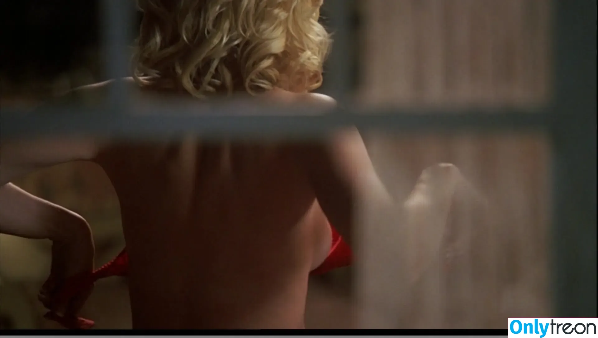 Elisha Cuthbert nude photo #0340 (Girl Next Door / elishaphaneuf)