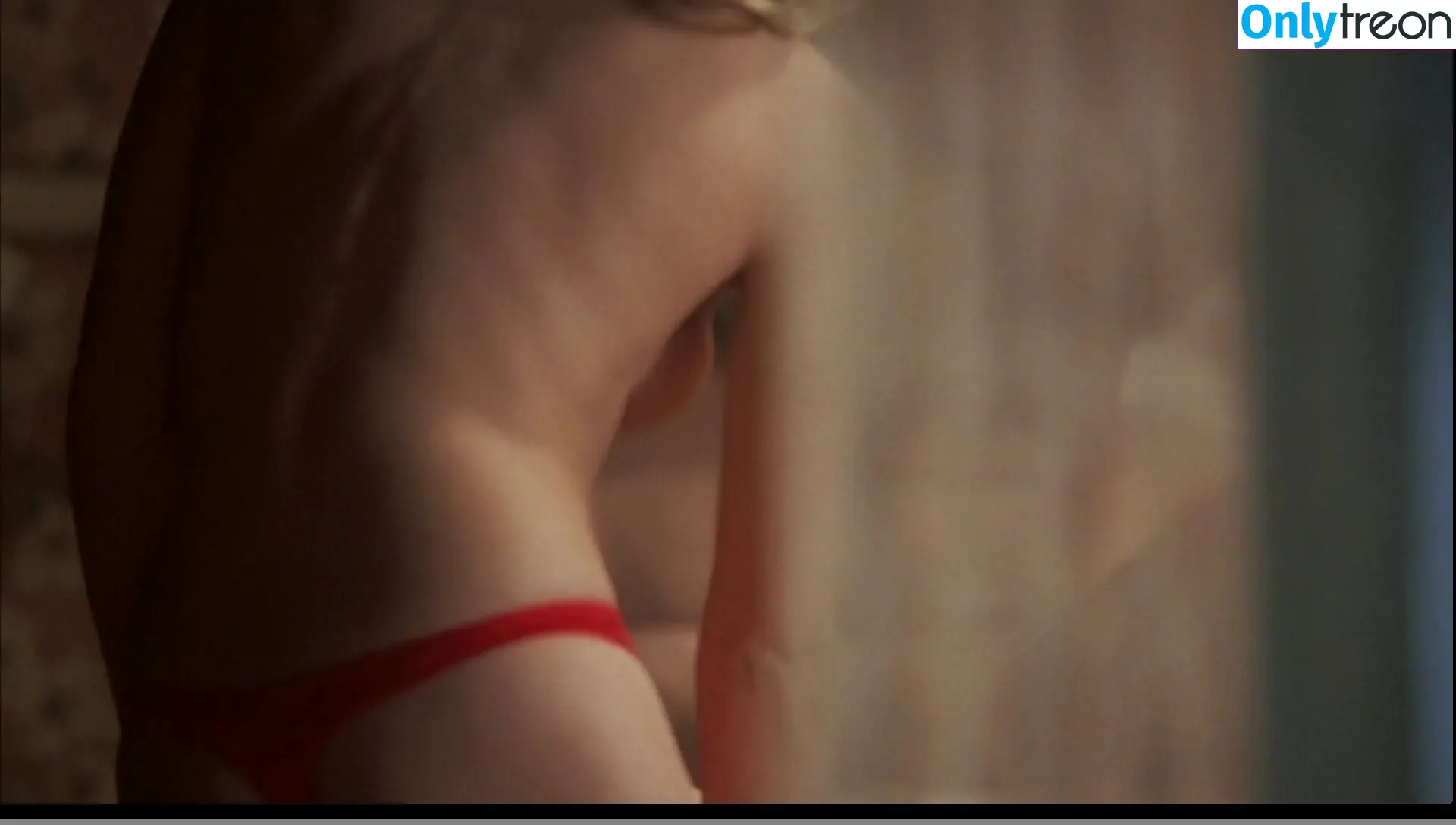 Elisha Cuthbert nude photo #0350 (Girl Next Door / elishaphaneuf)