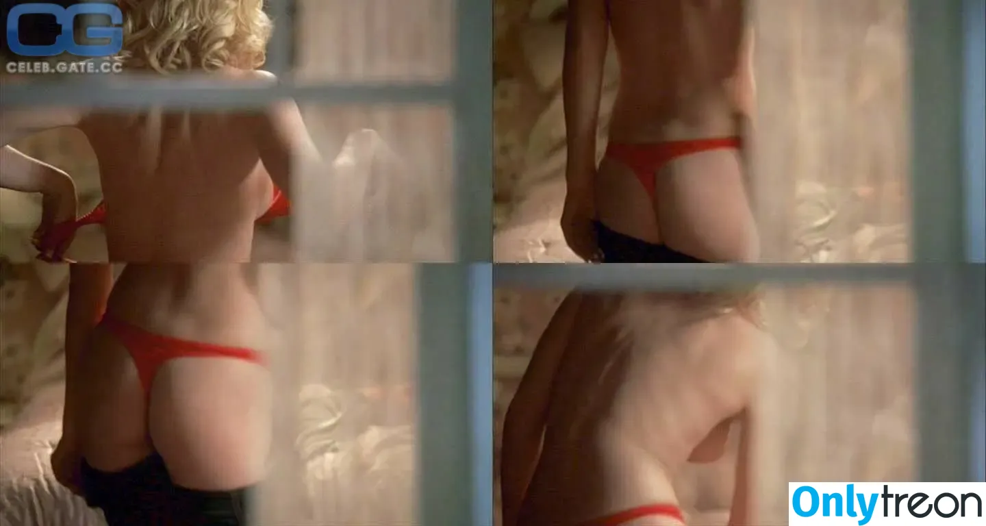 Elisha Cuthbert nude photo #0358 (Girl Next Door / elishaphaneuf)