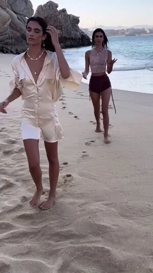 Elisha & Renee Herbert / elisha__h nude photo #0247
