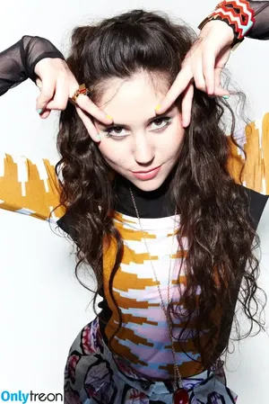 Eliza Doolittle / darling.doolittle / elizalovechild nude photo #0002