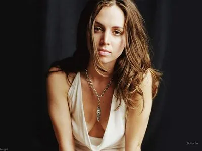 Eliza Dushku / ElizaDushku фото голая #0125