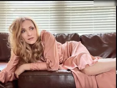 Eliza Taylor / elizajaneface nude photo #0132