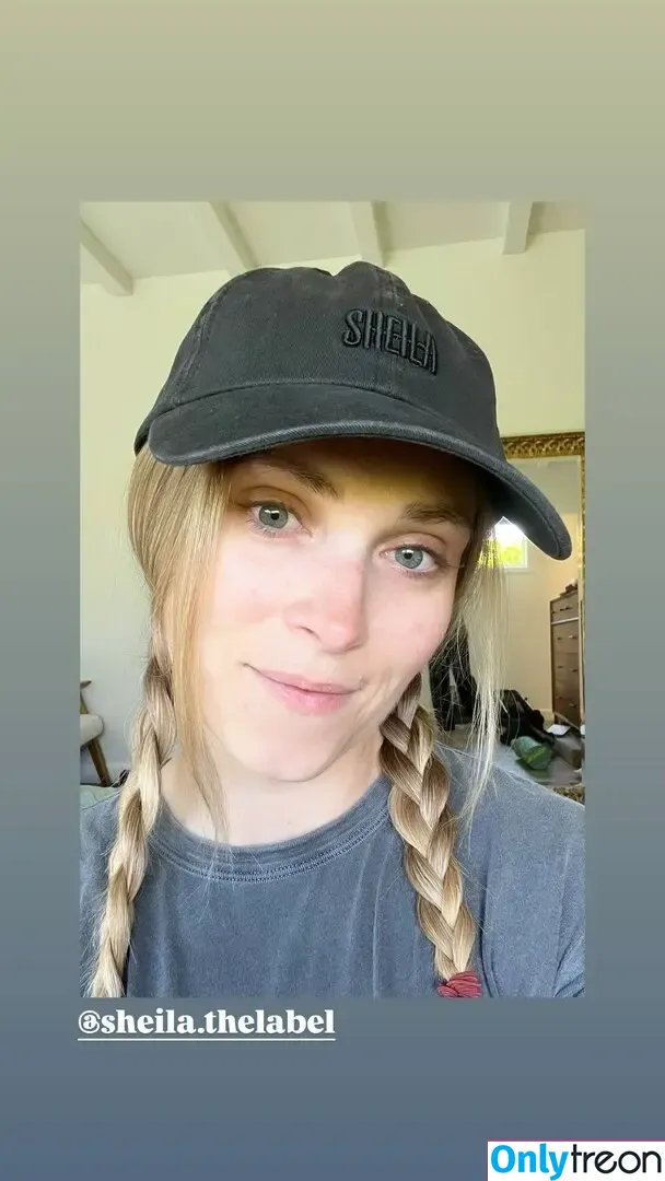 Eliza Taylor nude photo #0189 (elizajaneface)