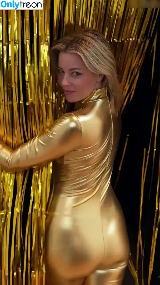 Elizabeth Banks nude photo #0252 (elizabethbanks)