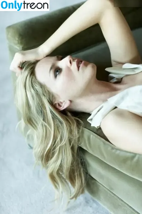 Elizabeth Banks nude photo #0289 (elizabethbanks)