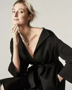 Elizabeth Debicki / elizabethdebickinators nude photo #0138