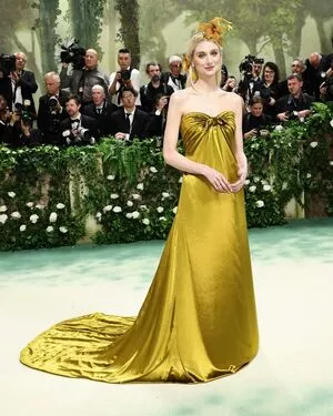 Elizabeth Debicki / elizabethdebickinators nude photo #0147