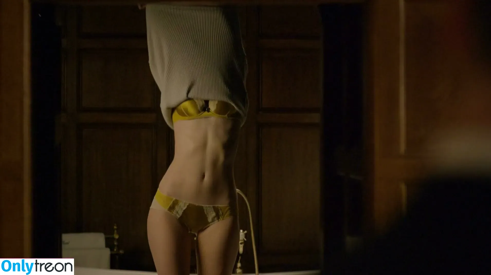 Elizabeth Debicki nude photo #0091 (elizabethdebickinators)