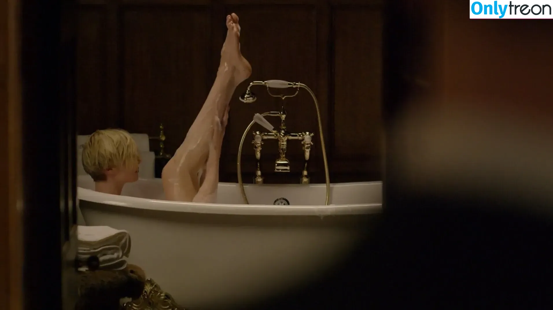 Elizabeth Debicki nude photo #0104 (elizabethdebickinators)