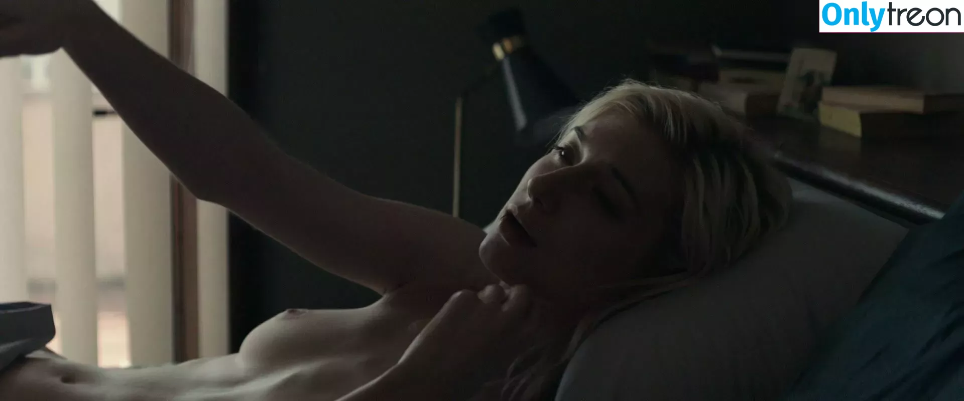 Elizabeth Debicki nude photo #0210 (elizabethdebickinators)