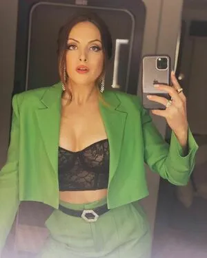 Elizabeth Gillies / lizgillz nude photo #0054