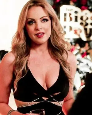 Elizabeth Gillies / lizgillz nude photo #0093