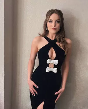 Elizabeth Gillies / lizgillz фото голая #0248