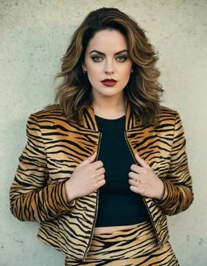 Elizabeth Gillies / lizgillz фото голая #0340