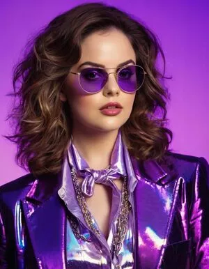 Elizabeth Gillies / lizgillz фото голая #0352