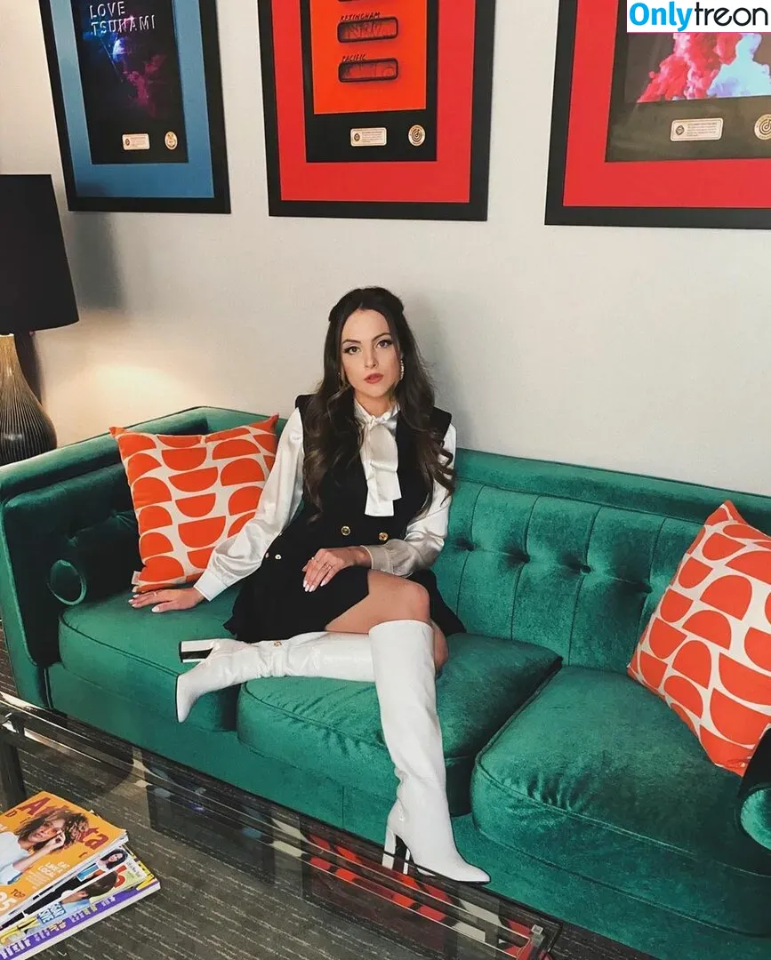 Elizabeth Gillies голая photo #0048 (lizgillz)