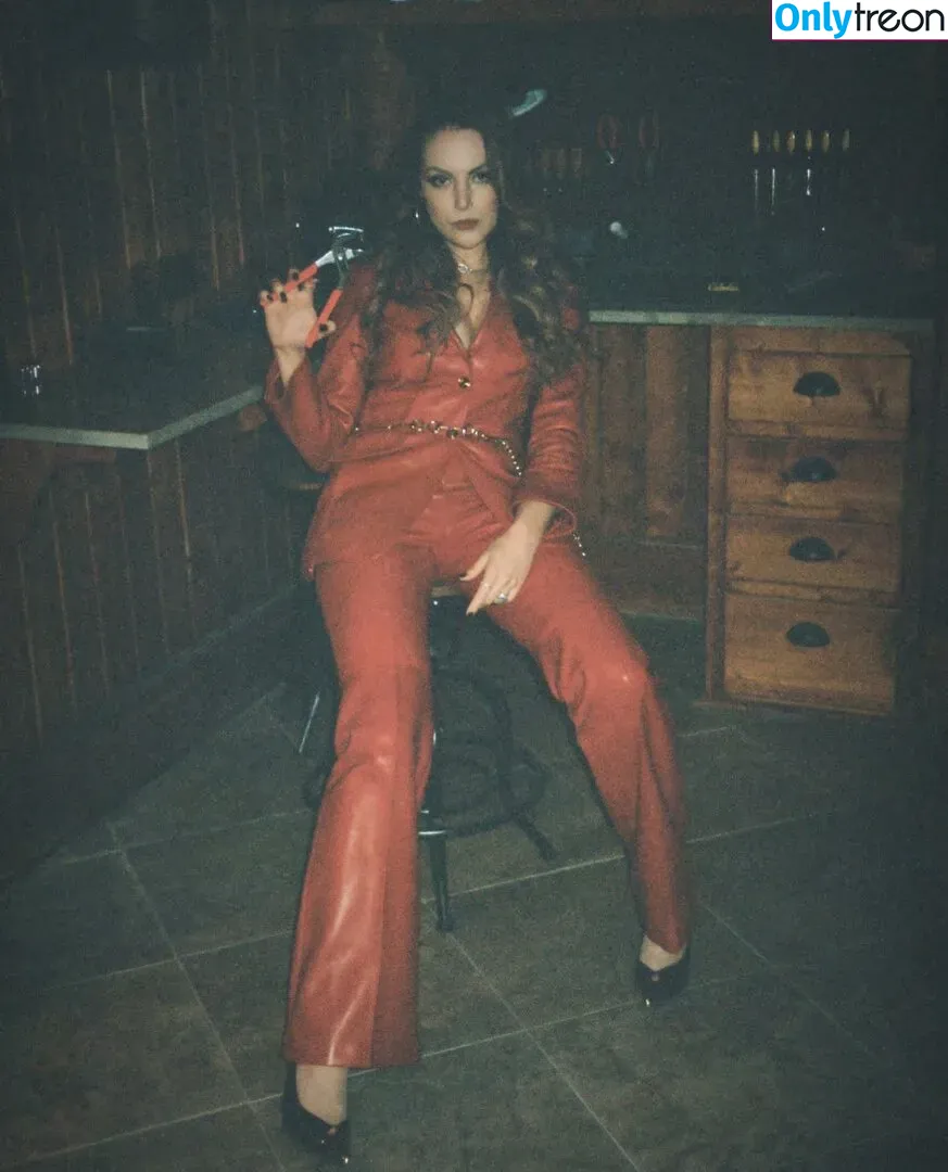 Elizabeth Gillies голая photo #0065 (lizgillz)