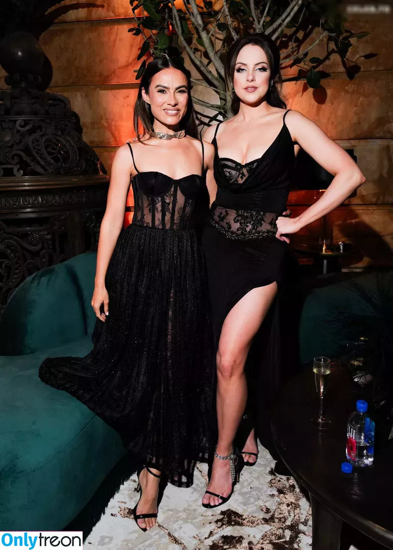 Elizabeth Gillies голая photo #0256 (lizgillz)