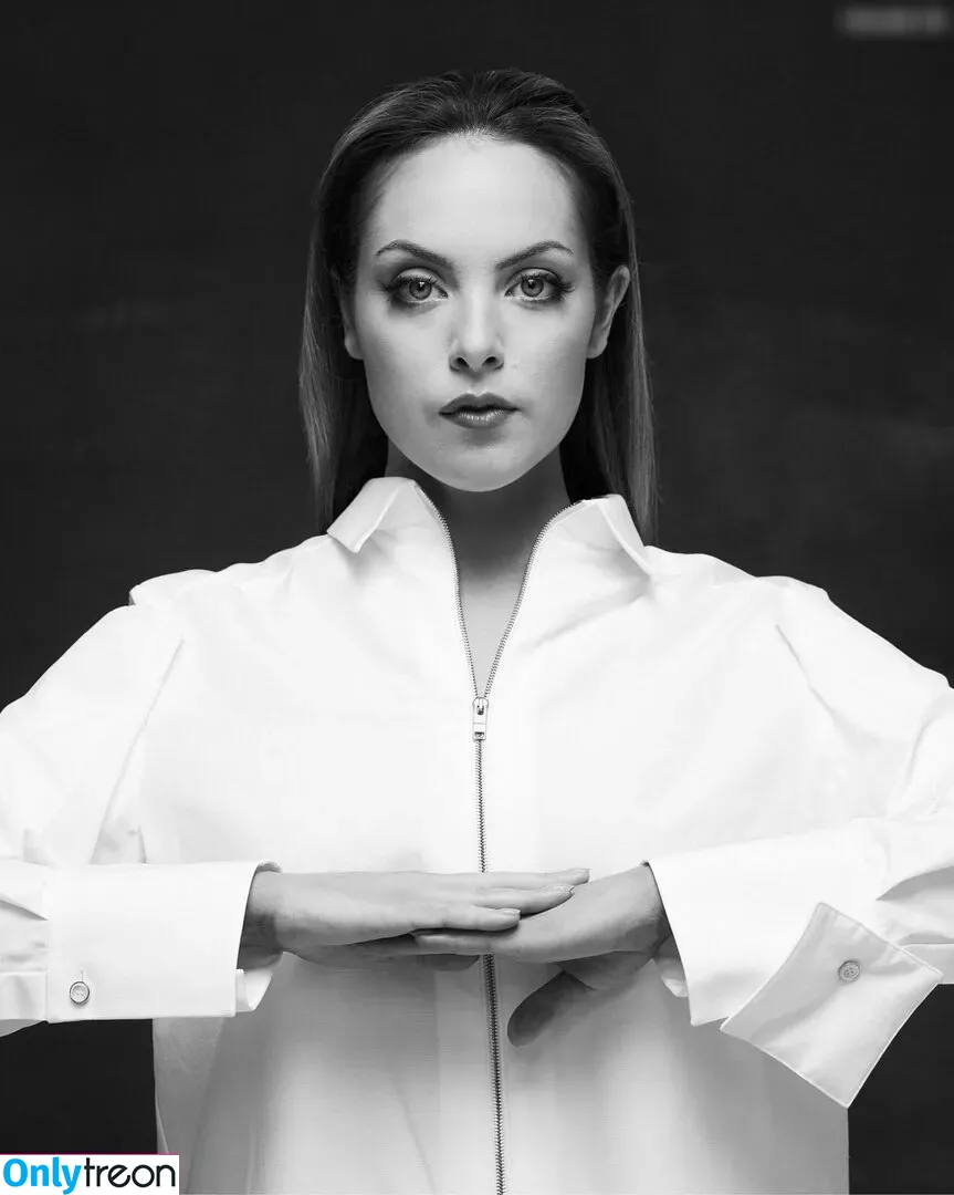 Elizabeth Gillies голая photo #0279 (lizgillz)