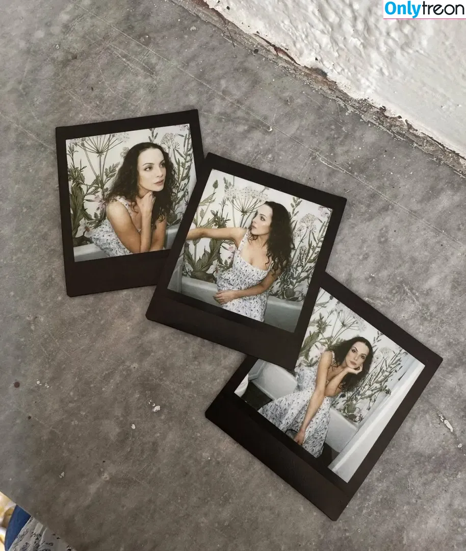 Elizabeth Gillies nude photo #0495 (lizgillz)