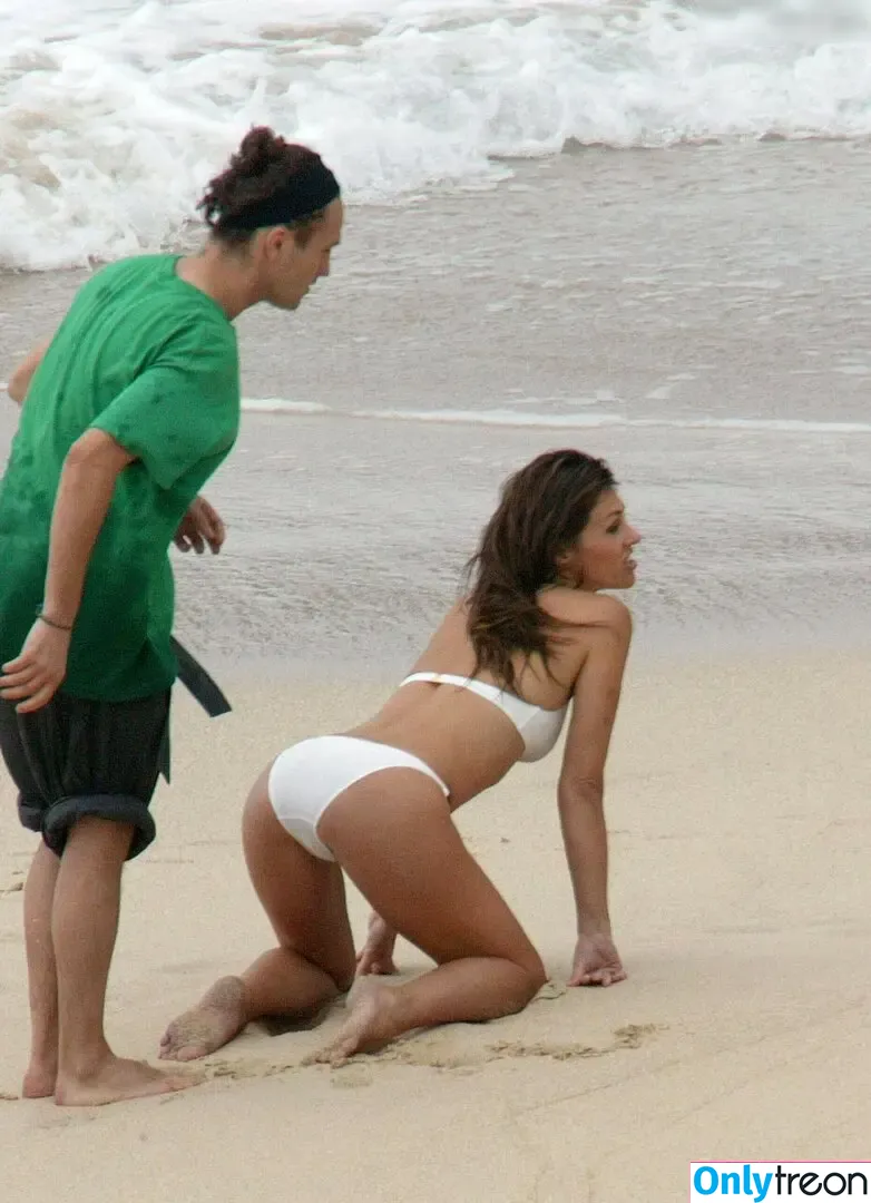 Elizabeth Jane Hurley nude photo #0090 (ElizabethHurley / elizabethhurleybeach)