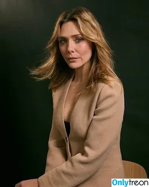 Elizabeth Olsen / elizabetholsendaily / lizabeth_olsen nude photo #2270