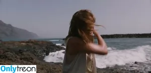 Elizabeth Olsen / elizabetholsendaily / lizabeth_olsen nude photo #2329
