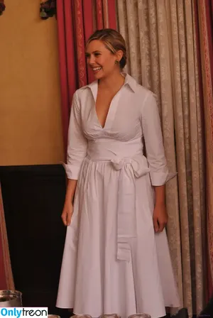 Elizabeth Olsen / elizabetholsendaily / lizabeth_olsen nude photo #2547