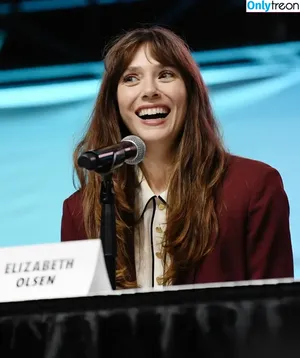 Elizabeth Olsen / elizabetholsendaily / lizabeth_olsen nude photo #2681