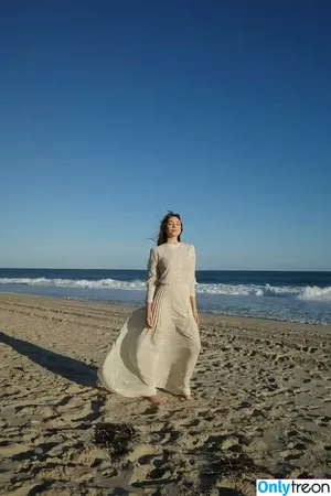 Elizabeth Olsen / elizabetholsendaily / lizabeth_olsen nude photo #2696