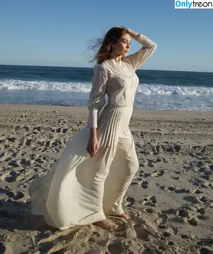 Elizabeth Olsen / elizabetholsendaily / lizabeth_olsen nude photo #2698