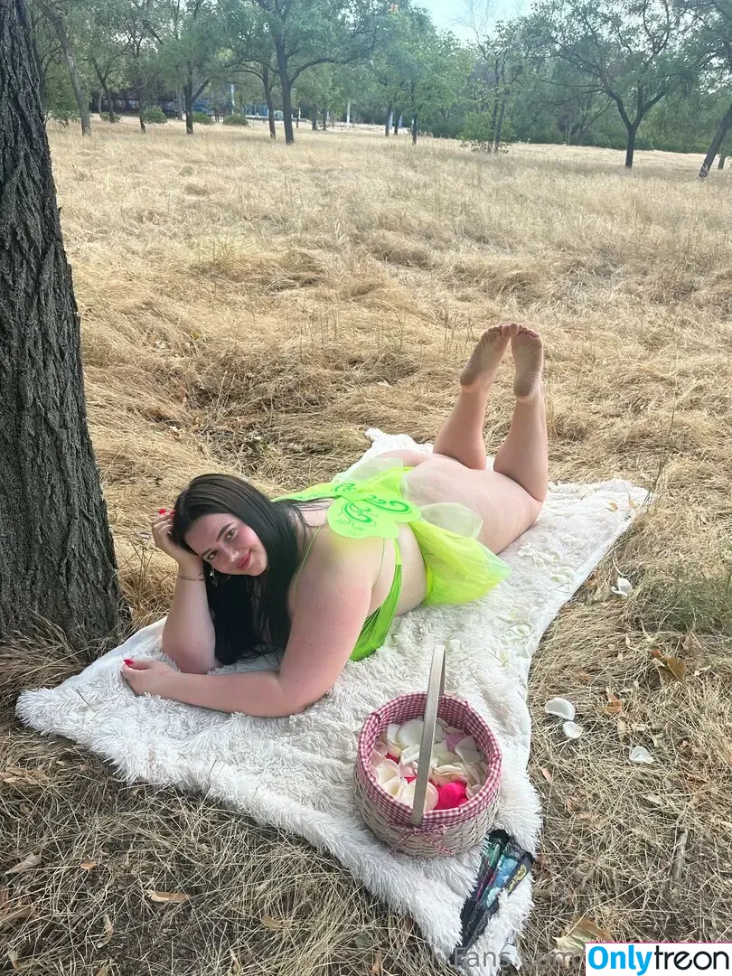 elizza.beth голая photo #0279 (taylarelizzabeth)