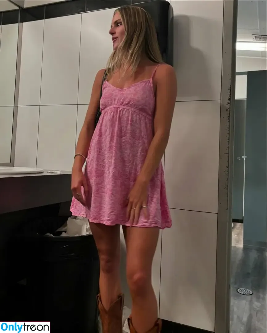 Ella Clayton nude photo #0018 (el.clayton)