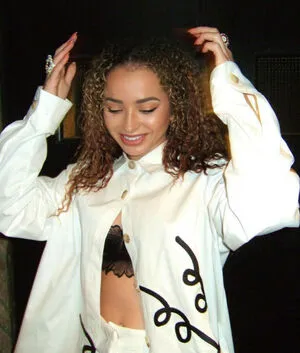 Ella Eyre / ellaeyre nude photo #0093