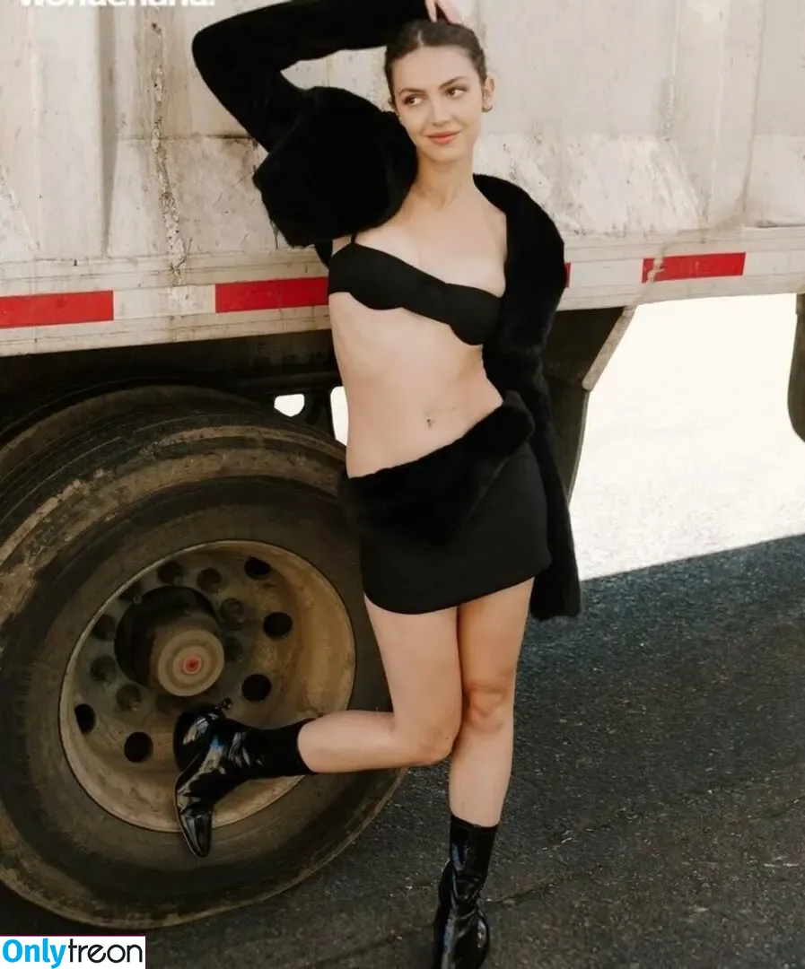 Ella Hunt голая photo #0272 (EllaHunt)